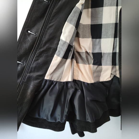 Authentic black suede Burberry jacket. Size US4. - Picture 5 of 8